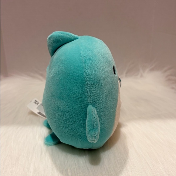 Perry - Picture 3 of 10